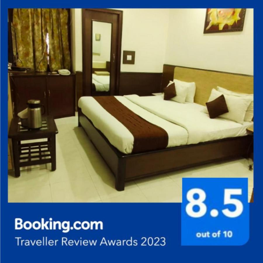 Hotel Holiday Comfort Amritsar Buitenkant foto