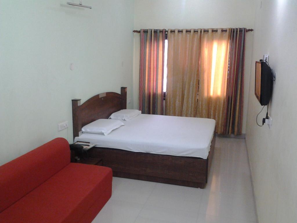 Hotel Holiday Comfort Amritsar Buitenkant foto